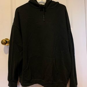 oversized black hoodie